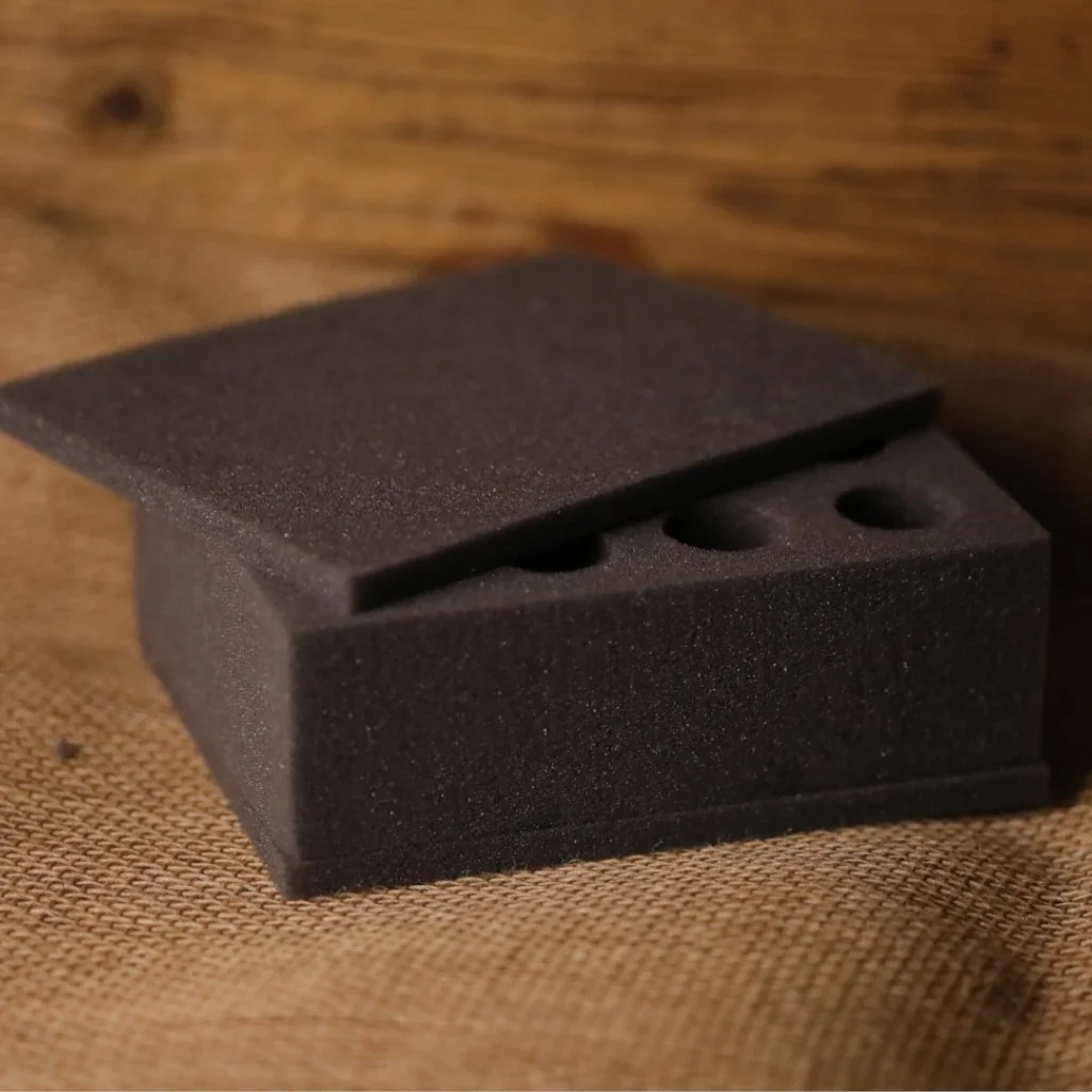 Skumform for sending av rugeegg – 12 vaktelegg